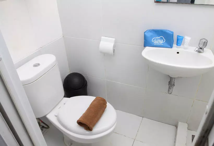 Hotelli Airy Aeropolis Residence Suryadarma Tangerang