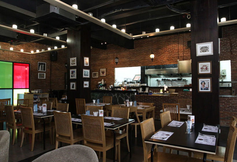 Отель Airy Aeropolis Residence Suryadarma Tangerang