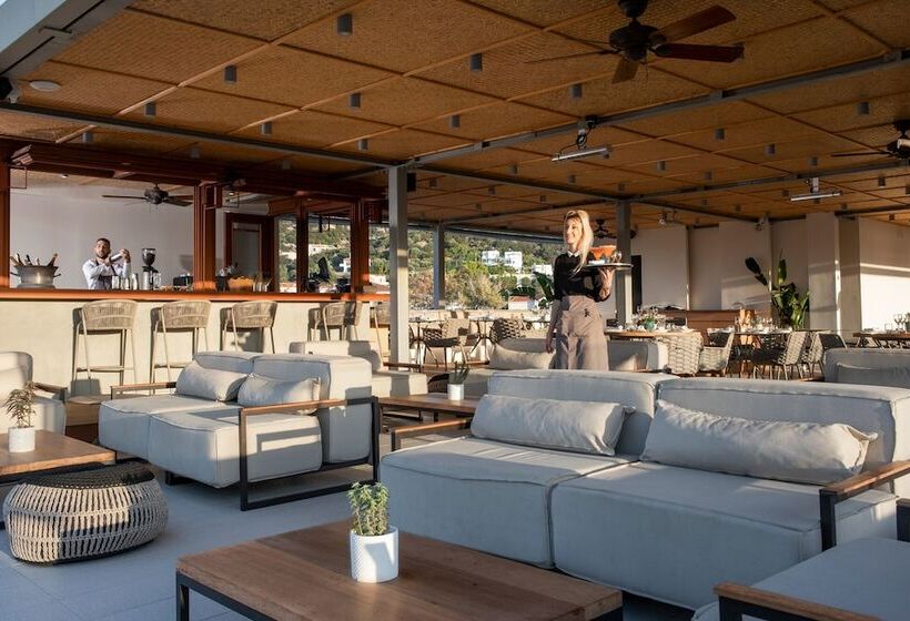 هتل Almyrida Resort