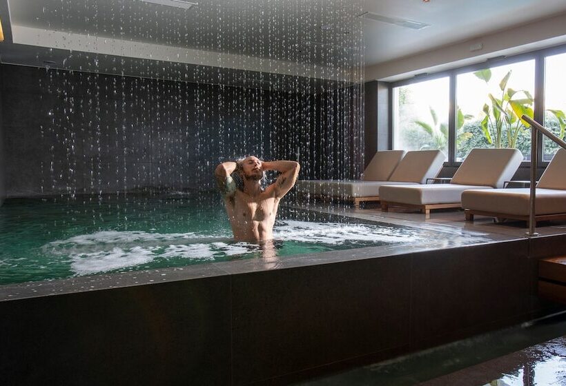 هتل Almyrida Resort