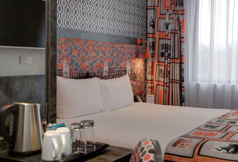 هتل Best Western Plus London Wembley
