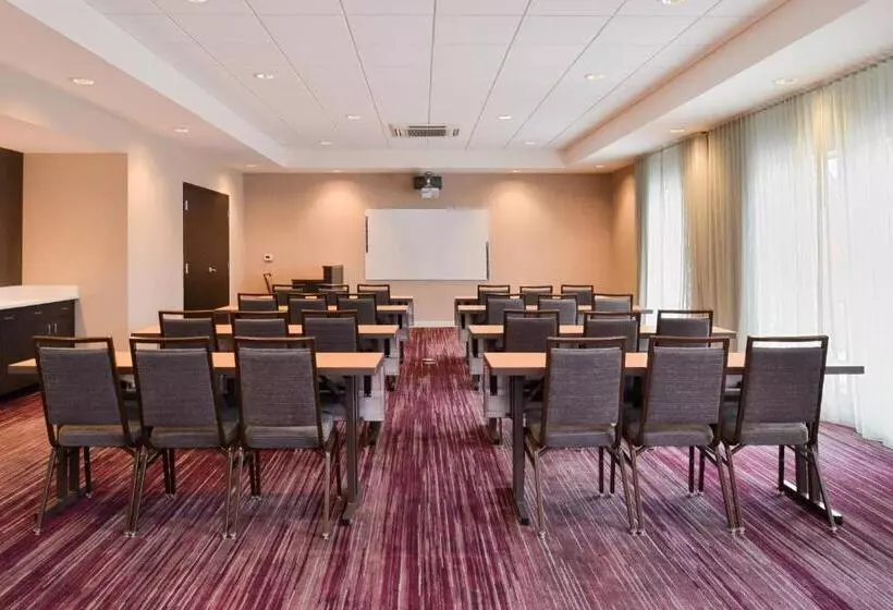 ホテル Courtyard By Marriott Toledo North
