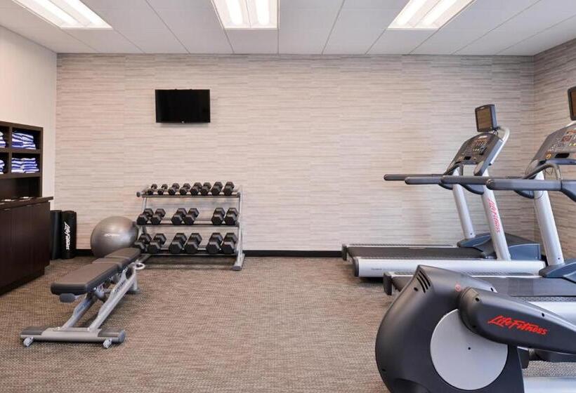 호텔 Courtyard By Marriott Toledo North