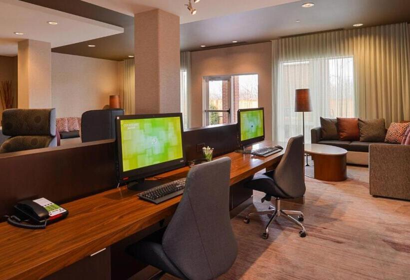 호텔 Courtyard By Marriott Toledo North