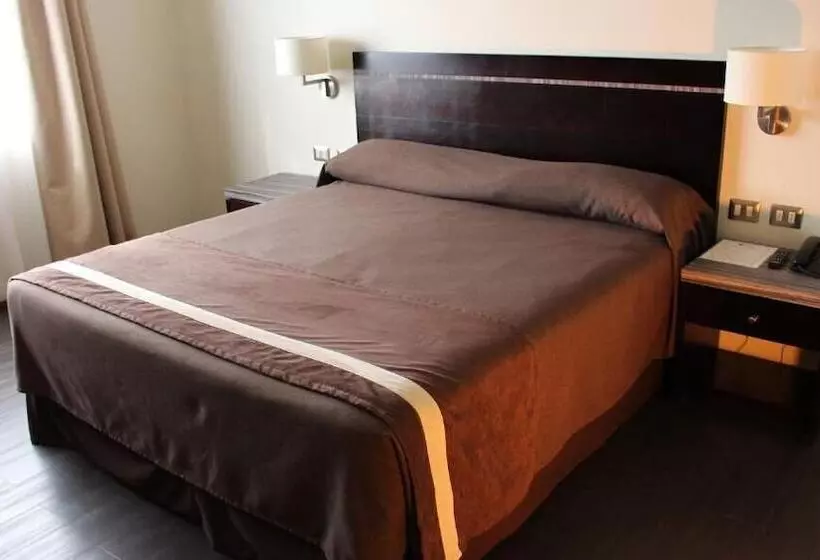 Hotelli Diego De Almagro Curico