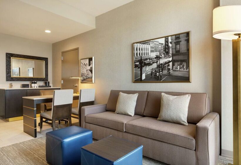 فندق Embassy Suites By Hilton Syracuse Destiny Usa