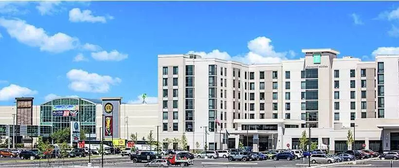 هتل Embassy Suites By Hilton Syracuse Destiny Usa