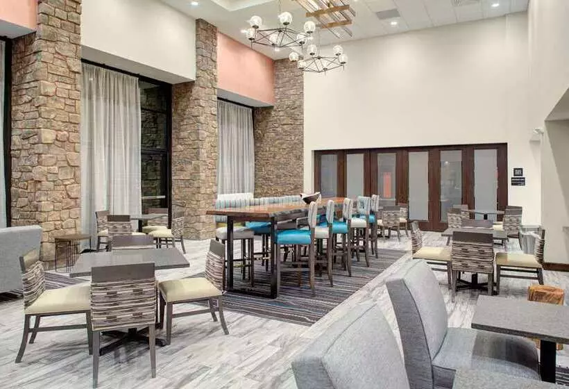 Hotelli Hampton Inn & Suites Flagstaff East