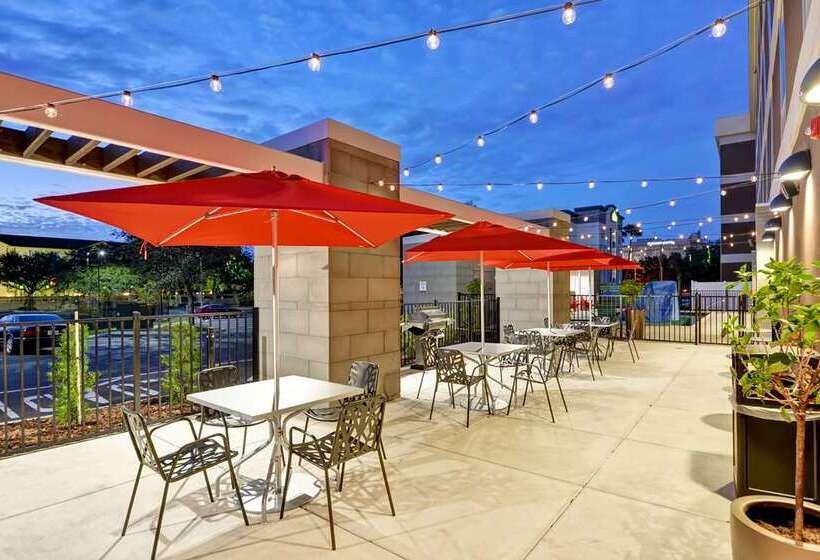 هتل Home2 Suites By Hilton Tampa Usf Near Busch Gardens