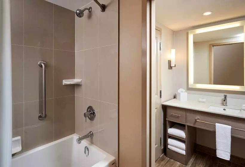 Hotelli Homewood Suites By Hilton North Bay