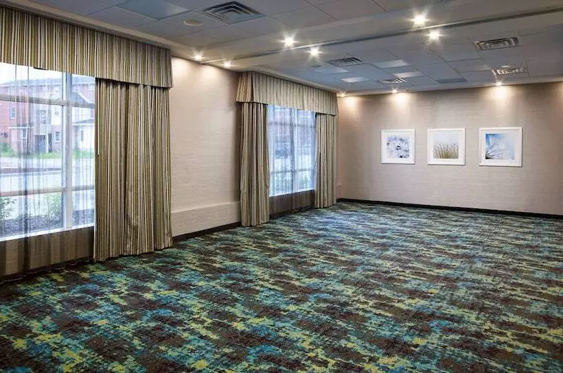 Hotelli Homewood Suites By Hilton North Bay