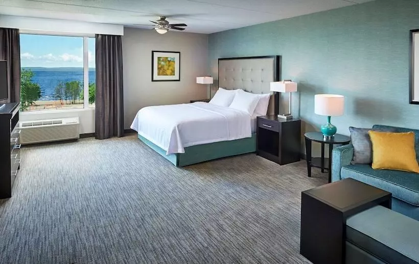 Hotelli Homewood Suites By Hilton North Bay