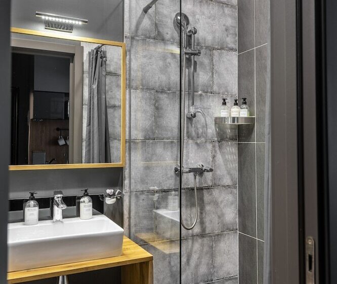 فندق The Faces Petrogradskaya