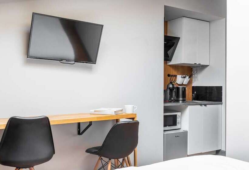 فندق The Faces Petrogradskaya