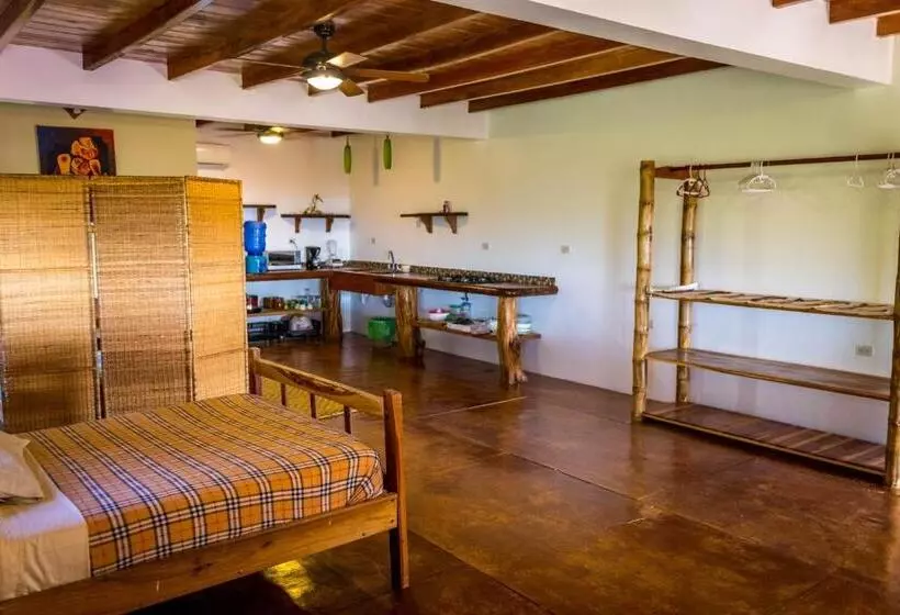 هتل Canoa Suites