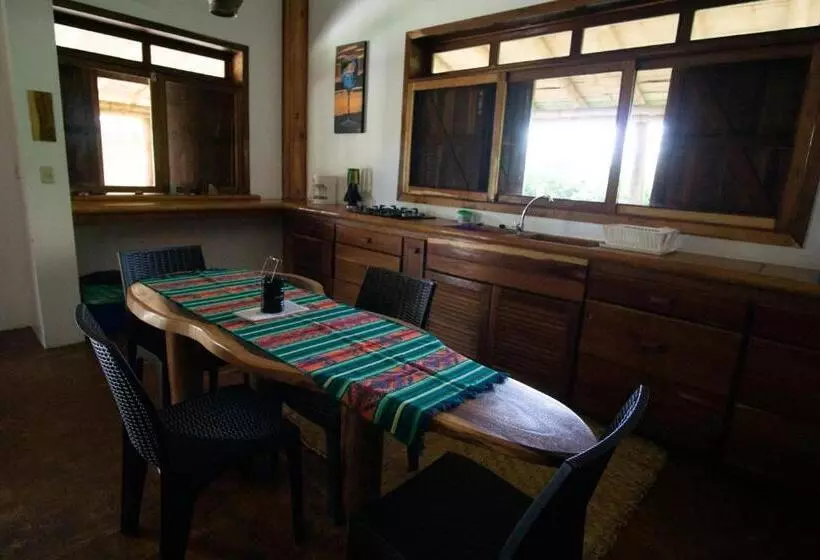 هتل Canoa Suites