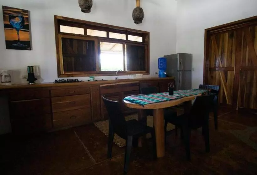 هتل Canoa Suites