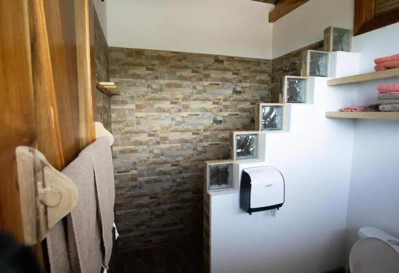 هتل Canoa Suites