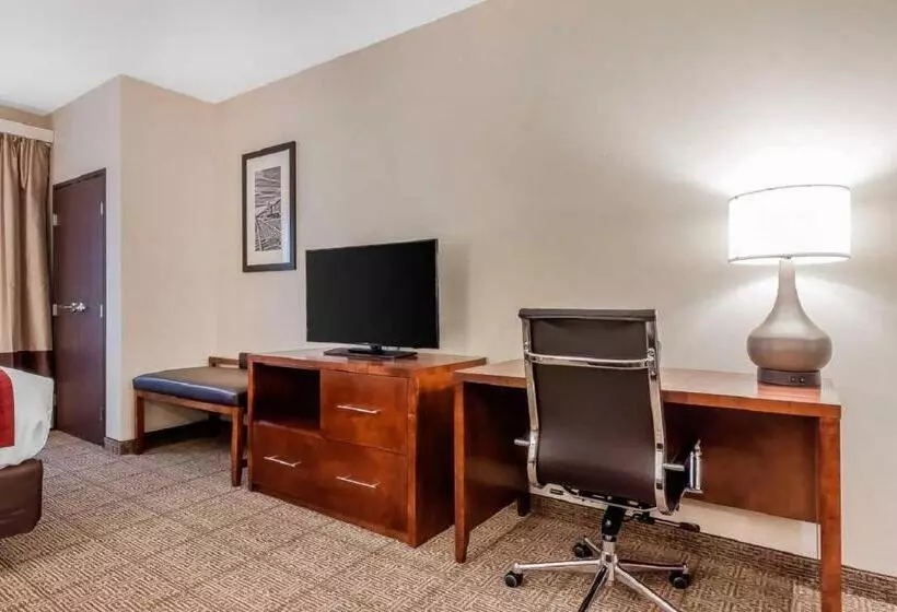 هتل Comfort Suites