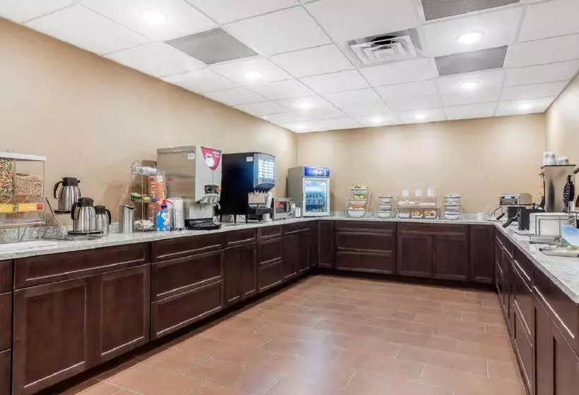 هتل Comfort Suites