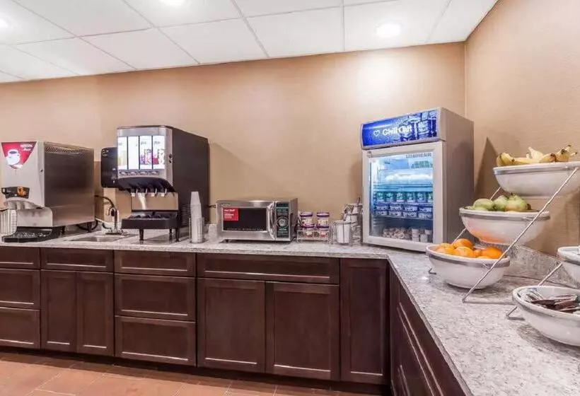 هتل Comfort Suites