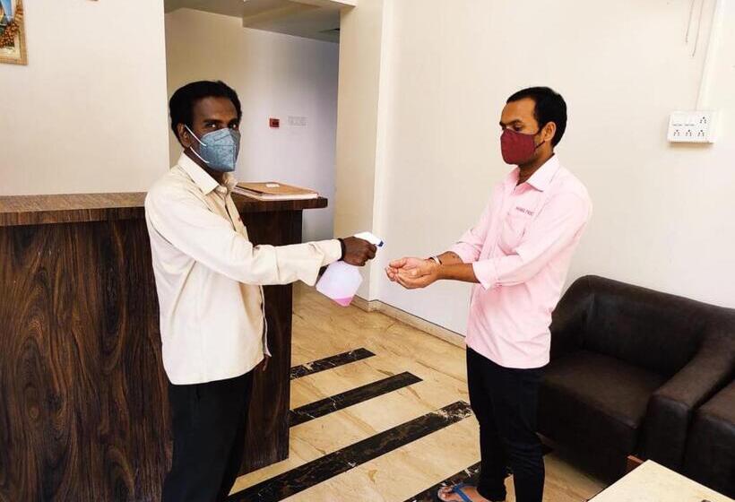 ホテル Manasi Inn