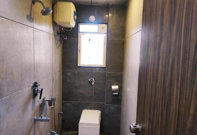 ホテル Manasi Inn