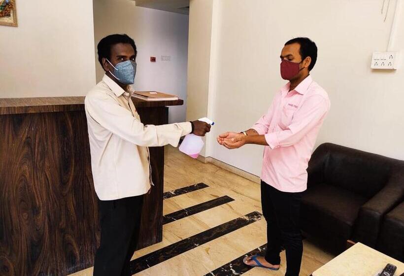 ホテル Manasi Inn