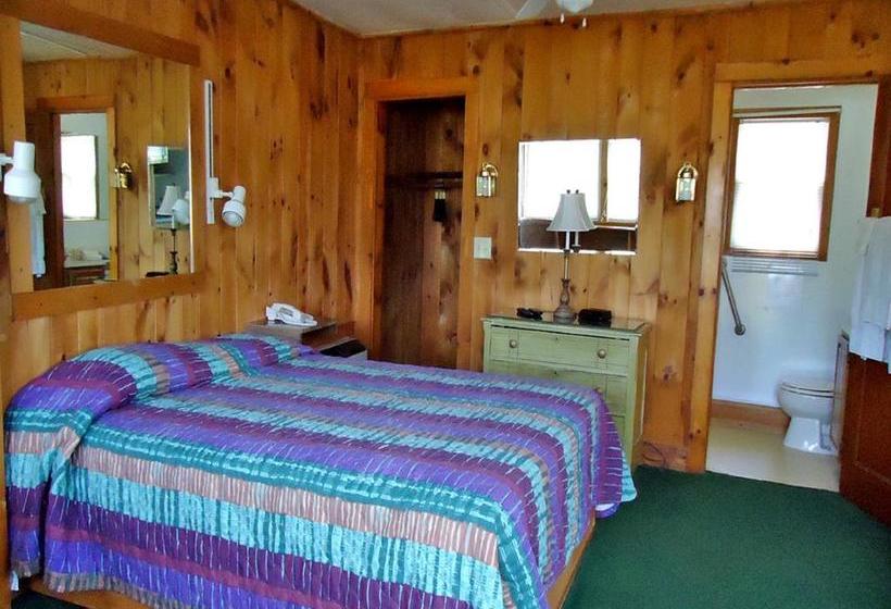 فندق على الطريق Adirondack Inn