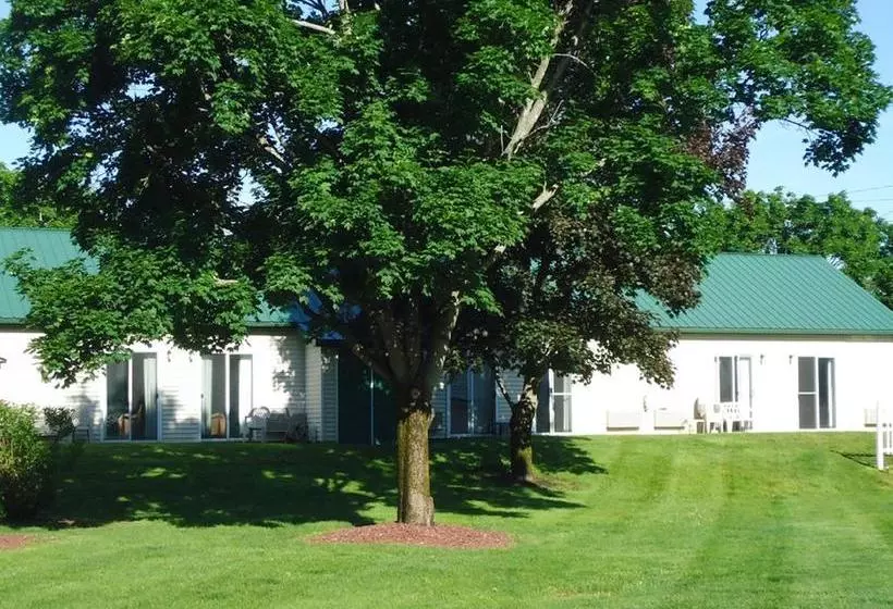 モーテル Adirondack Inn