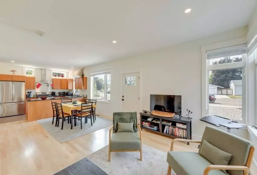 Awesome Missoula Home W/ Patio < 2 Mi To Downtown!