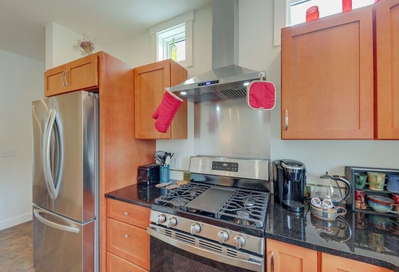 Awesome Missoula Home W/ Patio < 2 Mi To Downtown!