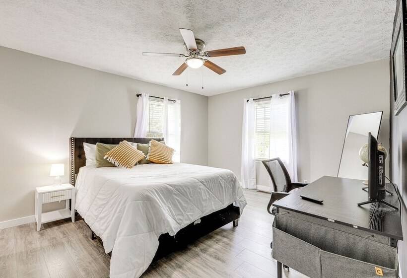 18 Mi To Dtwn Atlanta: Pet Friendly Home W/ Yard!