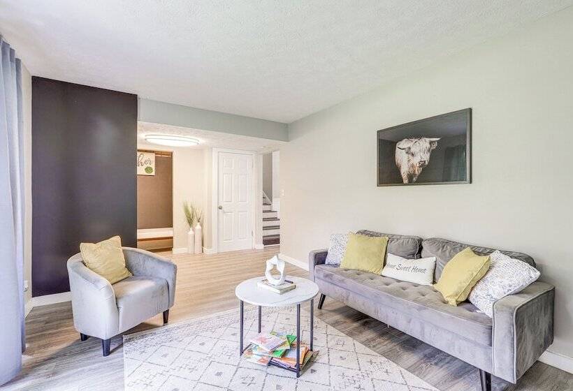 18 Mi To Dtwn Atlanta: Pet Friendly Home W/ Yard!