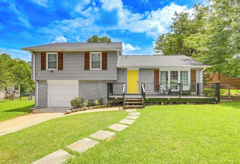 18 Mi To Dtwn Atlanta: Pet Friendly Home W/ Yard!