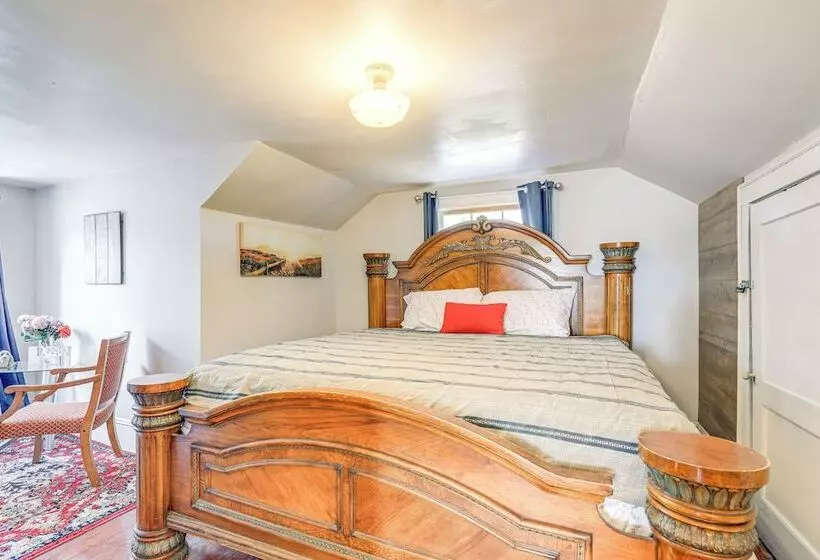 Cozy Cottage W/ Deck, 9 Mi To Downtown Beaufort!