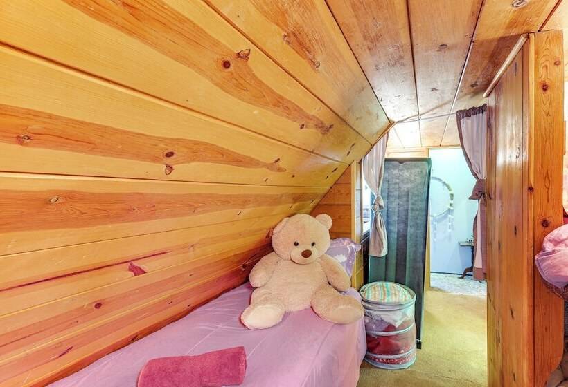 Green Valley Lake Cabin Near Lake: Boat + Ski!