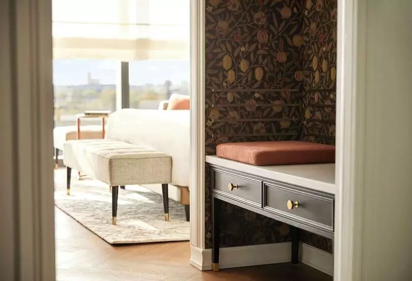 Hotelli Park Hyatt London River Thames