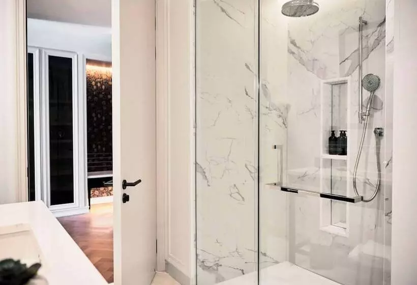 Hotelli Park Hyatt London River Thames