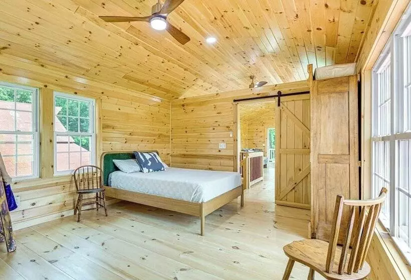 Adirondacks Cottage W/ Countryside Views!