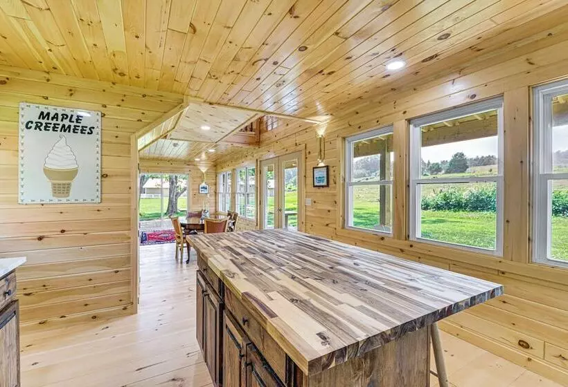 Adirondacks Cottage W/ Countryside Views!