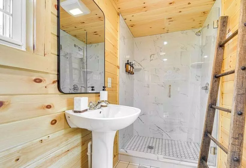 Adirondacks Cottage W/ Countryside Views!