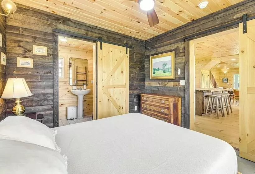 Adirondacks Cottage W/ Countryside Views!