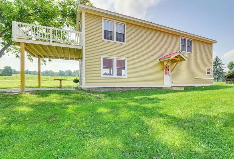 Adirondacks Cottage W/ Countryside Views!