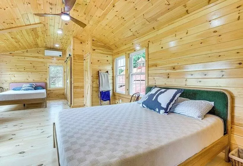 Adirondacks Cottage W/ Countryside Views!
