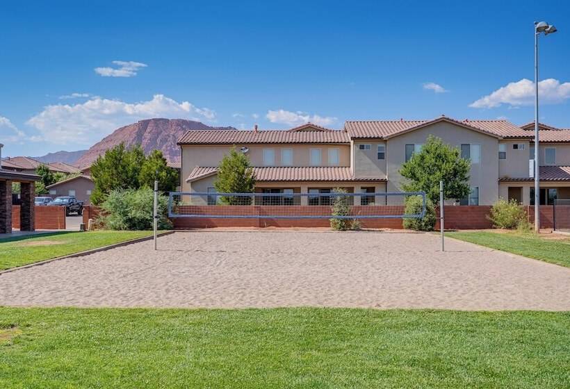 Paradise Village Oasis W/ Lazy River & Hot Tubs!