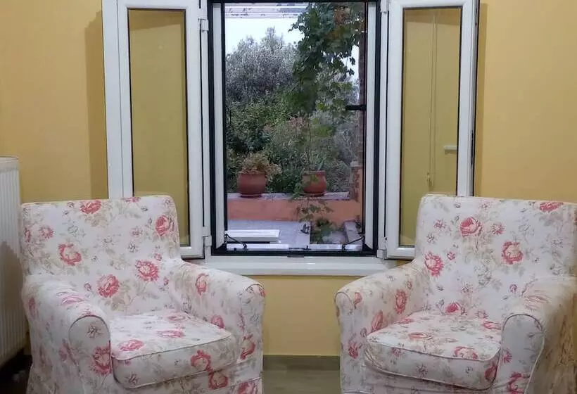 اقامتگاه Chios Green Oasis