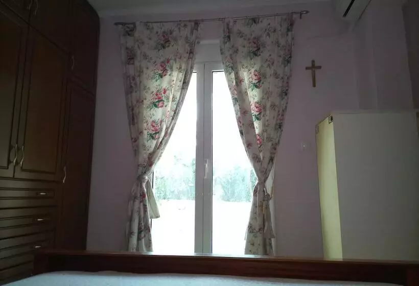 اقامتگاه Chios Green Oasis