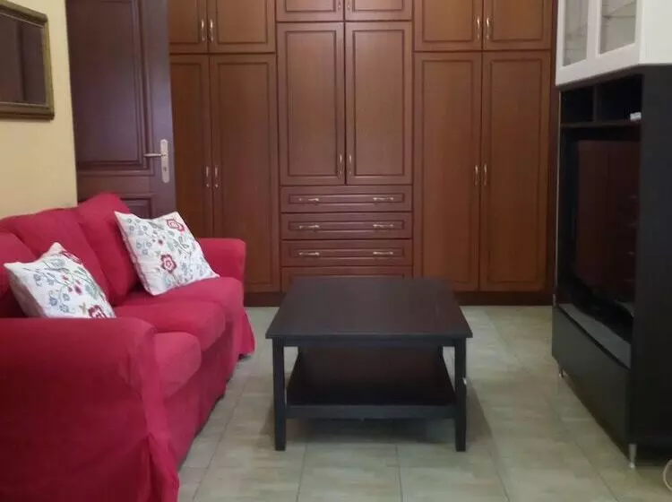 اقامتگاه Chios Green Oasis