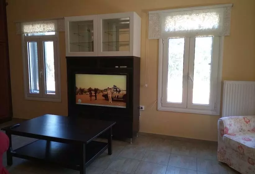 اقامتگاه Chios Green Oasis